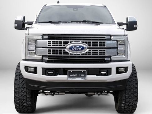 Used 2019 Ford F250 Platinum w/ Platinum Ultimate Package AWD/4WD image 3