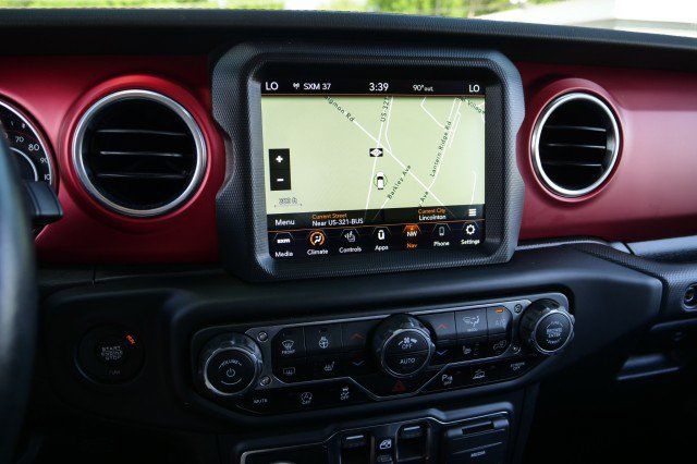Used 2021 Jeep Gladiator Rubicon AWD/4WD image 18
