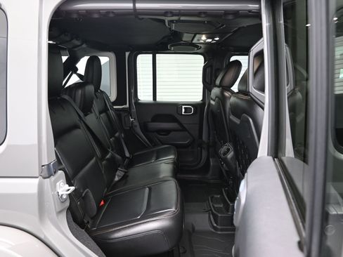 Used 2021 Jeep Wrangler Unlimited Rubicon w/ Dual Top Group image 12