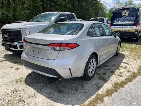 Used 2020 Toyota Corolla LE image 7