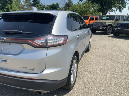Used 2017 Ford Edge Titanium w/ Equipment Group 301A AWD/4WD image 18