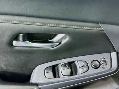 Used 2024 Nissan Sentra SV image 15