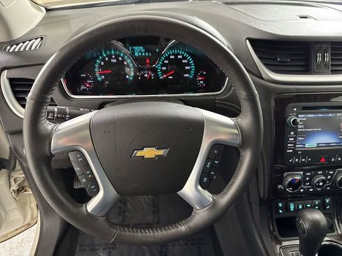 Used 2015 Chevrolet Traverse LTZ image 12