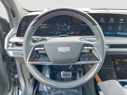 New 2026 Cadillac Vistiq Premium Luxury w/ LPO, Floor Liner Package AWD/4WD image 11