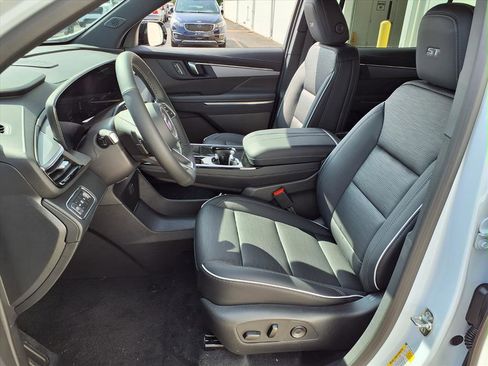 New 2026 Buick Enclave Sport Touring w/ Power Package FWD image 4