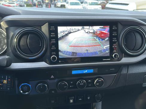 Certified 2023 Toyota Tacoma TRD Off-Road image 38