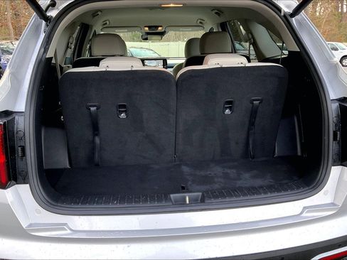 Used 2023 Kia Sorento SX Prestige image 37
