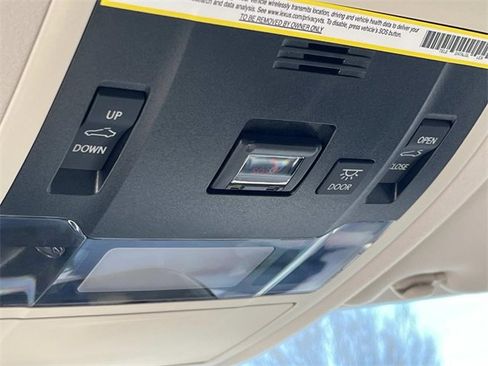 Used 2021 Lexus RX 350L Luxury image 40