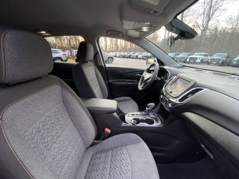 Used 2022 Chevrolet Equinox LT image 27