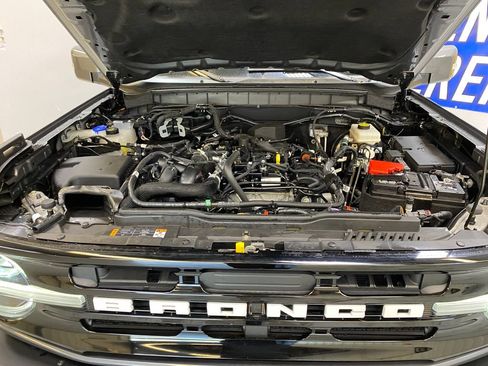 Used 2024 Ford Bronco Outer Banks AWD/4WD image 9