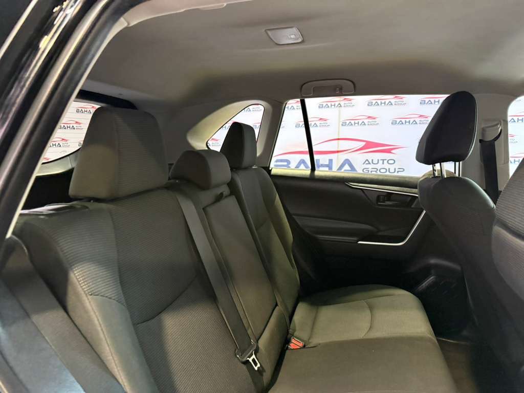 Used 2022 Toyota RAV4 LE FWD image 40