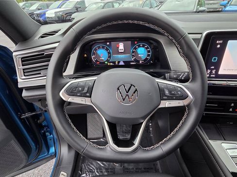 Certified 2024 Volkswagen Atlas Cross Sport SE w/ Black Wheel Package AWD/4WD image 17