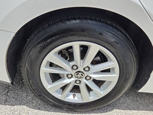 Used 2025 Toyota Camry LE FWD image 18