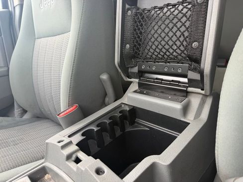 Used 2007 Jeep Grand Cherokee Laredo AWD/4WD image 13