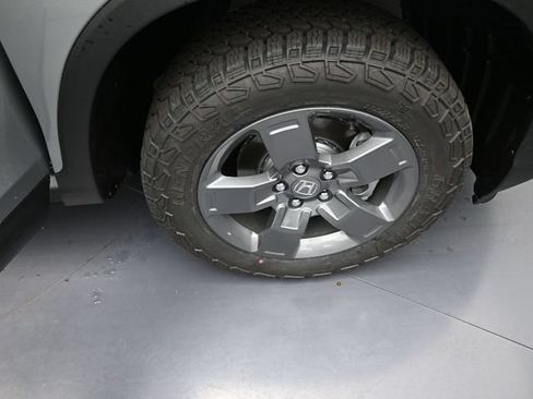 Used 2025 Honda Ridgeline TrailSport image 40