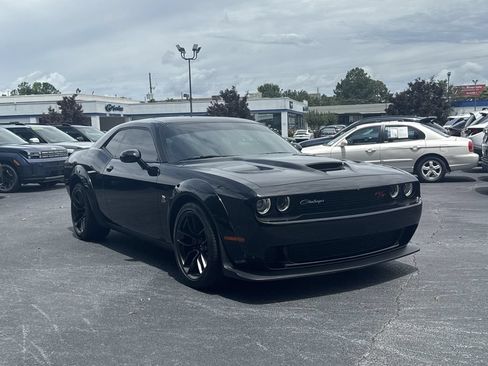 Used 2022 Dodge Challenger R/T Scat Pack RWD image 3