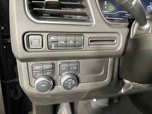 Used 2023 GMC Yukon SLT image 19