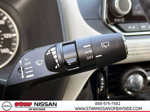 Used 2023 Nissan Rogue SL image 20