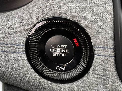 Used 2023 Jeep Compass Sport image 21