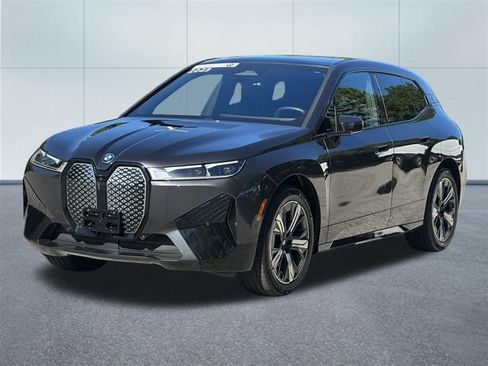 Certified 2023 BMW iX xDrive50 w/ Sport Package AWD/4WD image 10