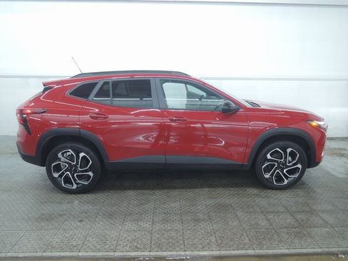 New 2026 Chevrolet Trax RS w/ Driver Confidence Package image 2