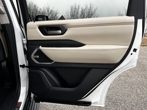 New 2026 Nissan Armada Platinum image 17