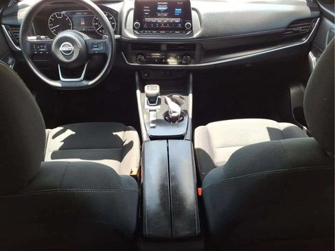 Used 2024 Nissan Rogue S FWD image 9