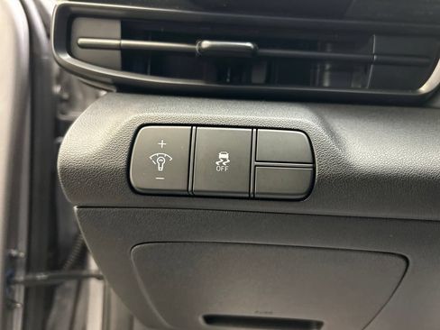 Used 2025 Hyundai Elantra Sport FWD image 23