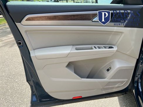 Used 2019 Volkswagen Atlas SEL Premium image 21