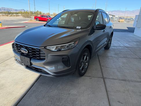 Used 2024 Ford Escape ST-Line image 7
