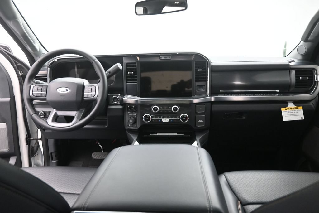Used 2025 Ford F250 Lariat w/ Black Appearance Package AWD/4WD image 28