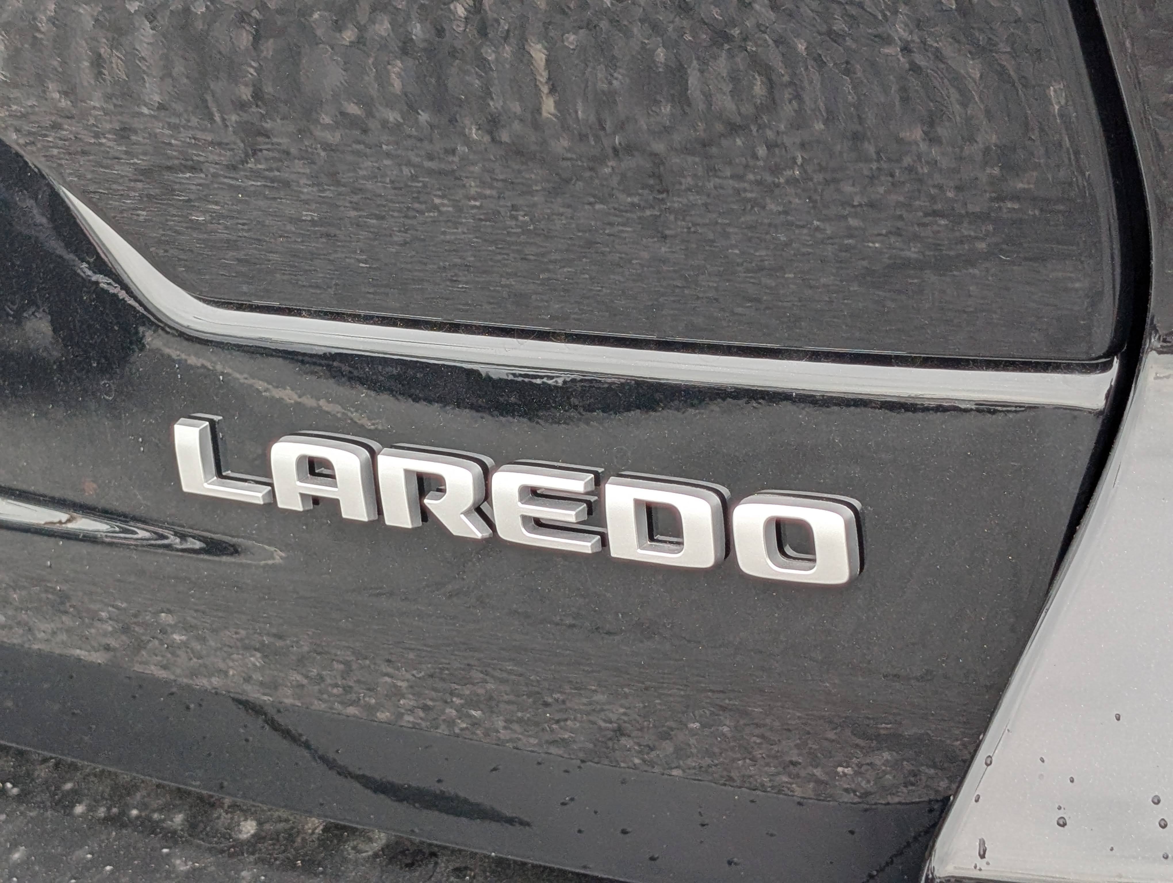 New 2025 Jeep Grand Cherokee Laredo w/ Luxury Tech Group I AWD/4WD image 9