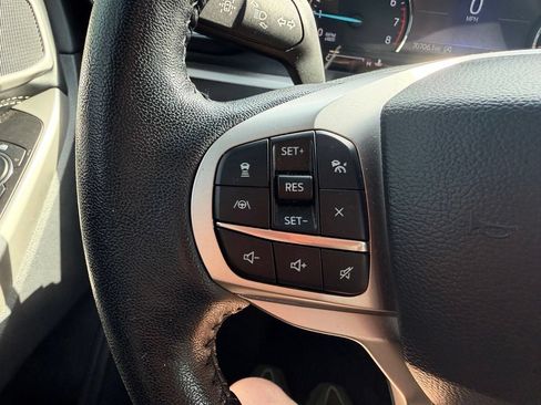 Used 2021 Ford Explorer XLT w/ Equipment Group 202A AWD/4WD image 33