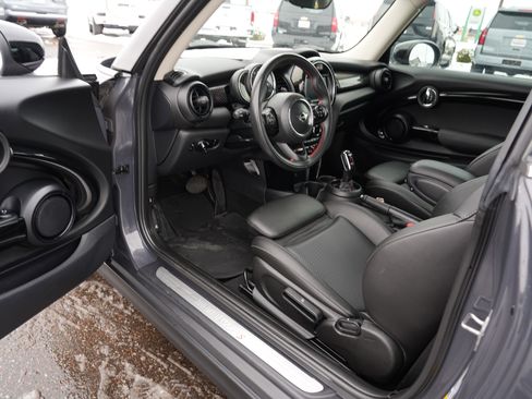 Used 2020 MINI Cooper S image 19