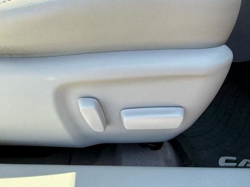 Used 2012 Toyota Camry XLE image 21