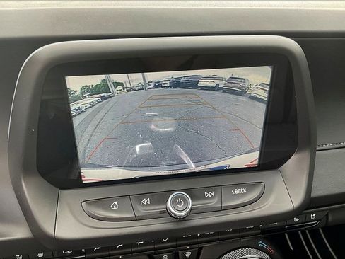 Used 2018 Chevrolet Camaro SS RWD image 15