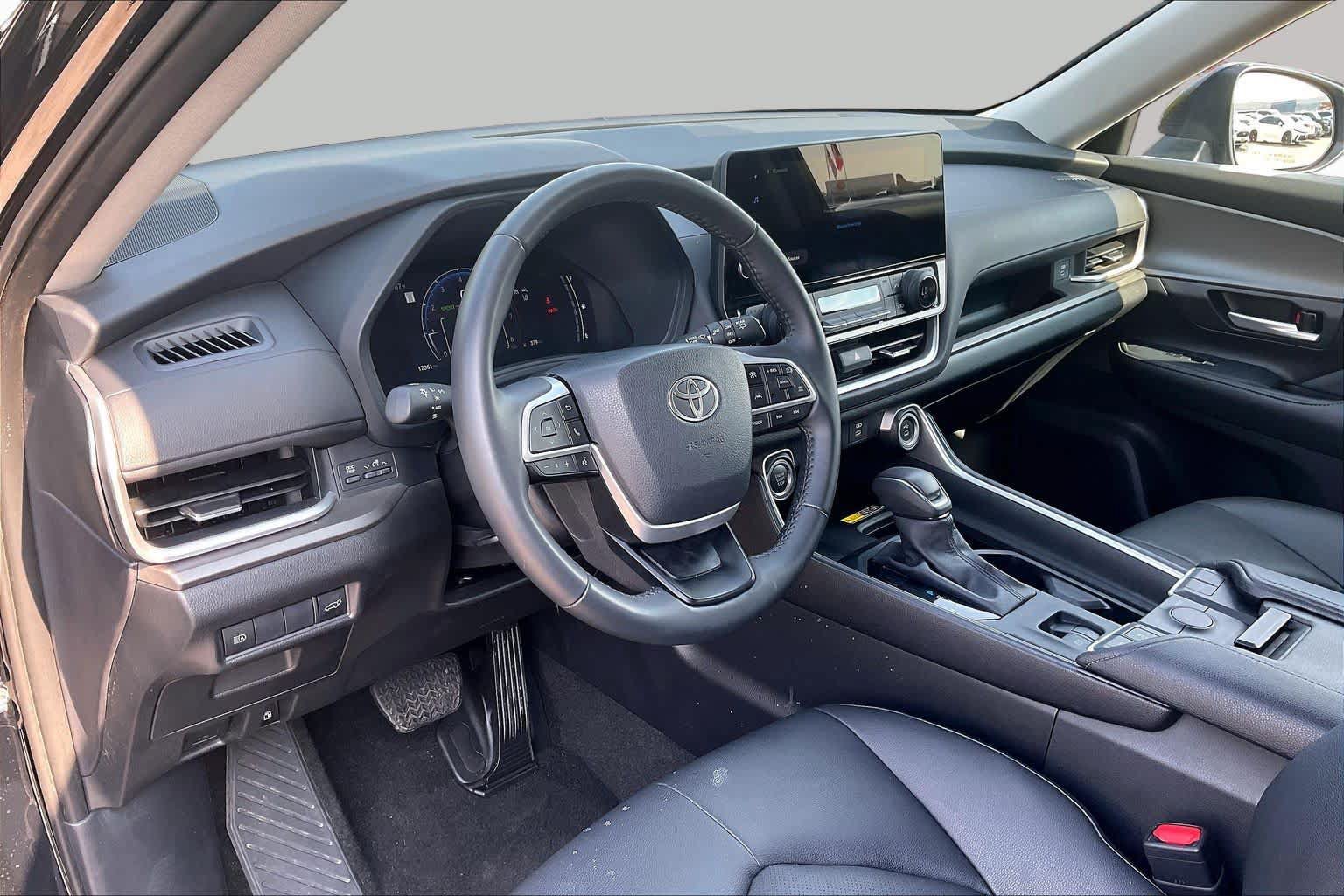 Used 2026 Toyota Grand Highlander FWD image 17