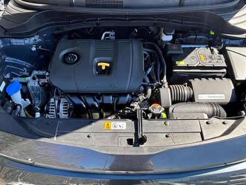 Used 2025 Kia Soul LX w/ LX Technology Package image 32