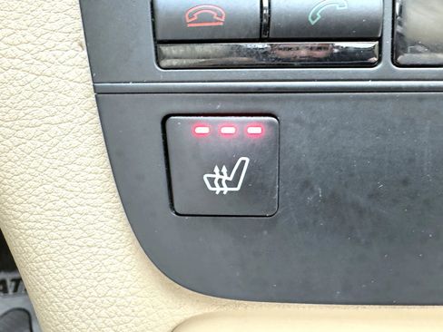 Used 2015 Mercedes-Benz GLK 350 2WD image 36