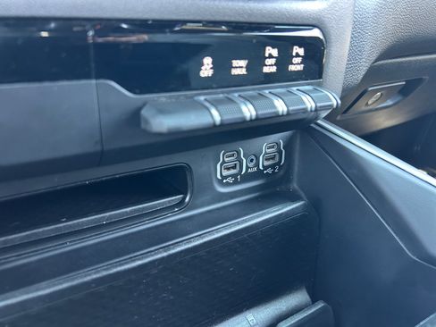Used 2022 RAM 1500 Big Horn RWD image 31