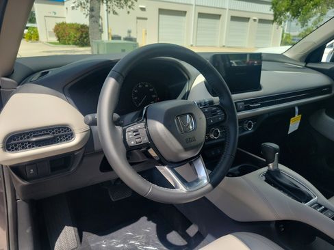 New 2026 Honda HR-V EX-L image 16