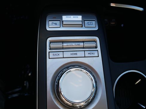 Used 2025 Genesis GV70 2.5T AWD/4WD image 43