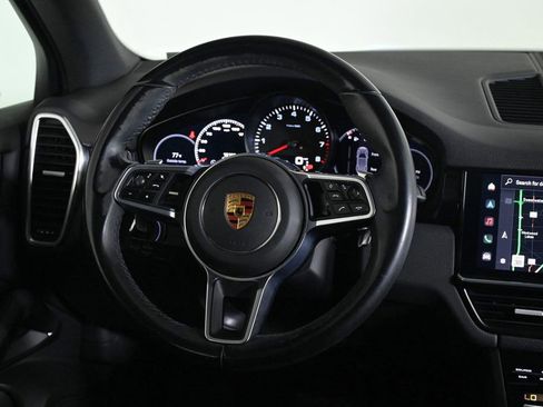 Certified 2023 Porsche Cayenne image 12