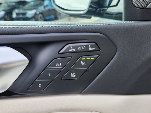 New 2026 BMW X7 M60i image 18