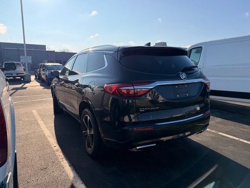 Used 2021 Buick Enclave Essence w/ Sport Touring Edition image 9