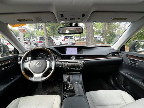 Used 2013 Lexus ES 350 w/ Luxury Pkg FWD image 36