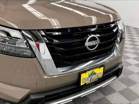 Used 2025 Nissan Pathfinder Platinum w/ Cargo Package AWD/4WD image 35