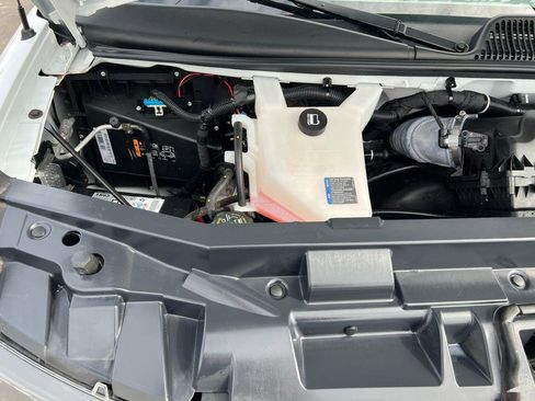 Used 2024 Chevrolet Express 2500 w/ Driver Convenience Package image 40