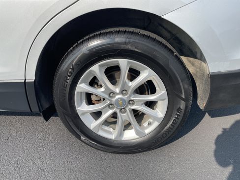 Used 2018 Chevrolet Equinox LT FWD image 26