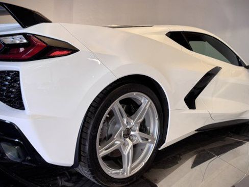 Used 2023 Chevrolet Corvette 3LT w/ Z51 Performance Package image 29